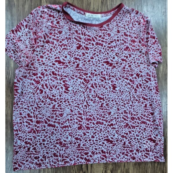 Free People We The Free Teddy Velvet Leopard Burnout Tee Raspberry Red Size S - Picture 2 of 11
